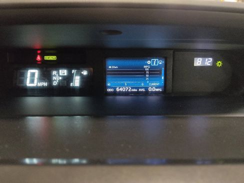 Used 2015 Toyota Prius V Four image 23