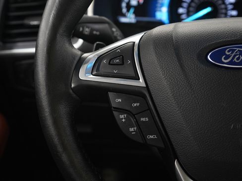 Used 2015 Ford Edge Titanium w/ Equipment Group 302A AWD/4WD image 26