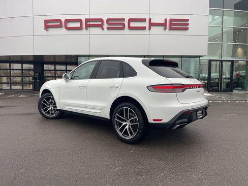 Certified 2025 Porsche Macan image 3