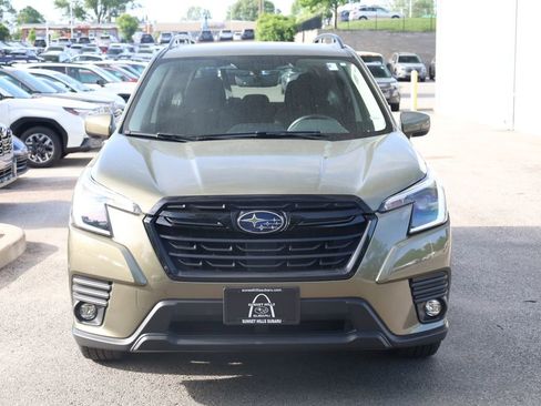 Used 2024 Subaru Forester Premium AWD/4WD image 3
