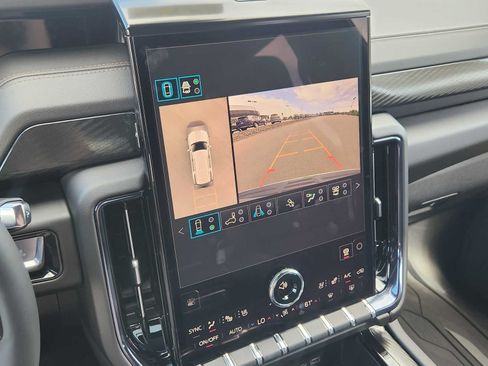 New 2026 GMC Yukon AT4 w/ AT4 Premium Plus Package AWD/4WD image 22