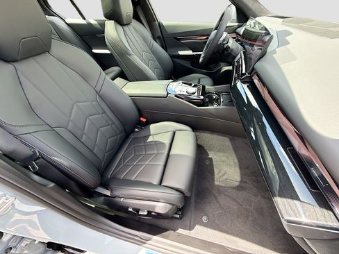 New 2027 BMW 530i w/ M Sport Package RWD image 15
