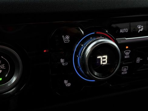 Used 2022 GMC Sierra 1500 SLT w/ SLT Convenience Package image 57