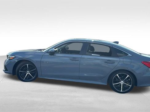 Used 2024 Honda Civic Touring image 4