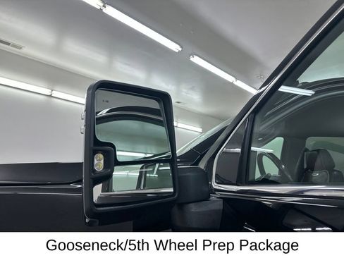 Used 2024 GMC Sierra 3500 Denali Ultimate AWD/4WD image 19