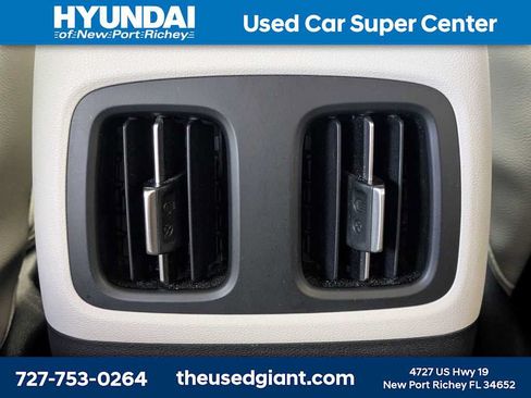 Certified 2024 Hyundai Tucson Limited FWD image 17