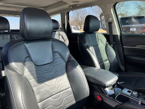 Used 2021 Kia Telluride SX w/ SX Prestige Package image 11