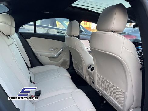 Used 2024 Mercedes-Benz CLA 250 4MATIC image 31