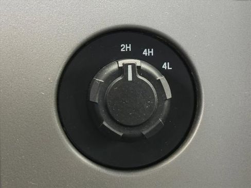 Used 2014 Ford F150 XLT image 19