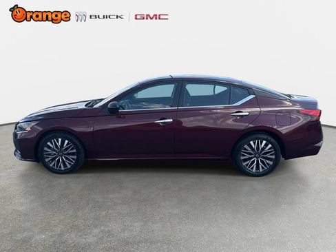 Used 2025 Nissan Altima 2.5 SV FWD image 6