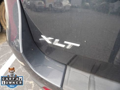 Used 2022 Ford Explorer XLT RWD image 17