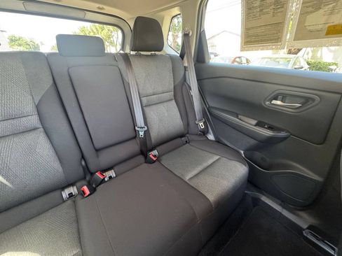 Used 2025 Nissan Rogue SV FWD image 34