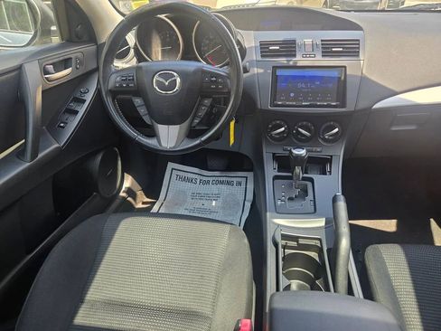 Used 2012 MAZDA MAZDA3 i Touring FWD image 2