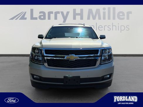 Used 2017 Chevrolet Tahoe LT w/ Luxury Package AWD/4WD image 8