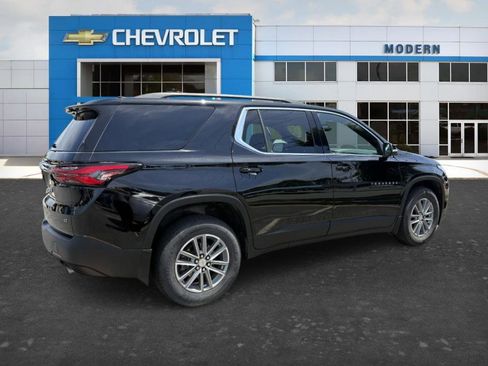Used 2023 Chevrolet Traverse LT w/ LPO, Floor Liner Package FWD image 5