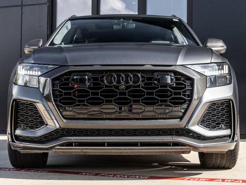 Used 2021 Audi RS Q8 w/ Carbon Optic Package AWD/4WD image 4