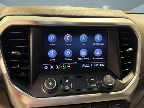 Used 2023 GMC Acadia SLT w/ Technology Package FWD image 23