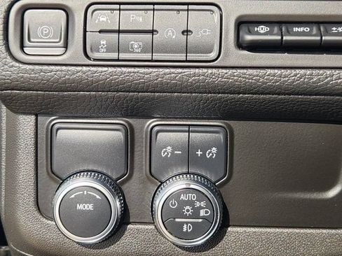 Used 2022 GMC Yukon Denali RWD image 20