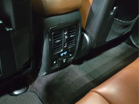 Used 2016 Jeep Grand Cherokee Summit image 25