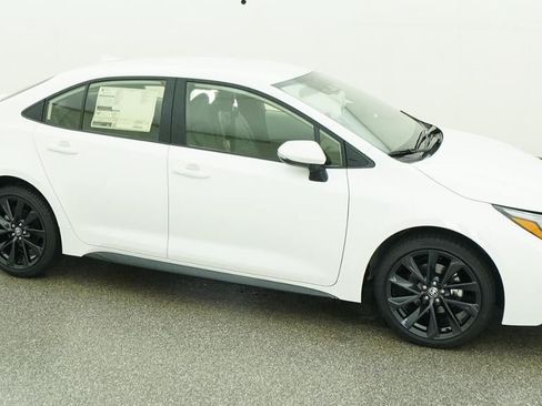 New 2026 Toyota Corolla SE FWD image 12