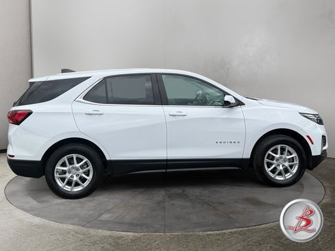 Used 2022 Chevrolet Equinox LT AWD/4WD image 8