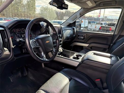 Used 2018 Chevrolet Silverado 2500 LTZ w/ Duramax Plus Package image 16