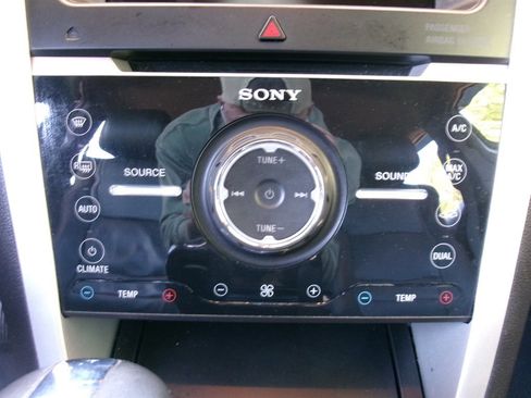 Used 2015 Ford Explorer Limited w/ Equipment Group 301A image 20