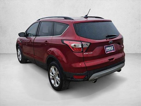 Used 2018 Ford Escape SE w/ SE Sync 3 Package image 3