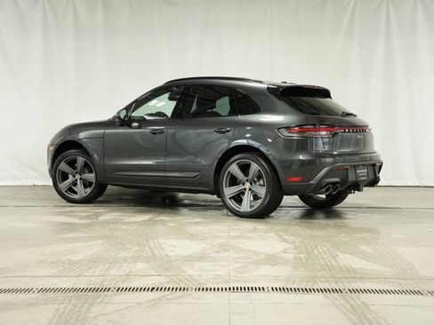 Used 2025 Porsche Macan image 3
