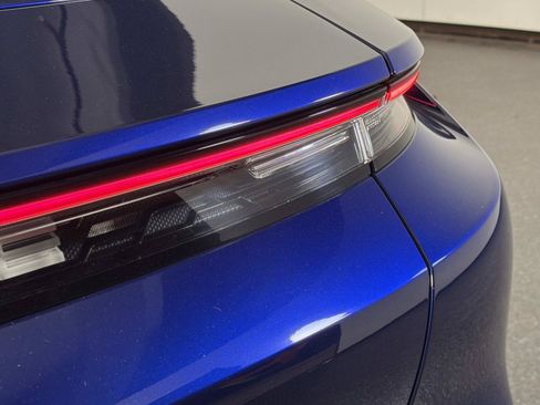 Used 2022 Porsche Taycan RWD image 8