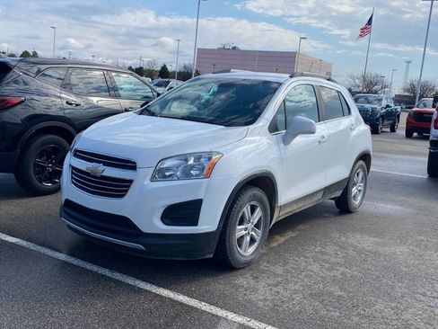 Used 2016 Chevrolet Trax LT w/ LT Convenience Package image 1