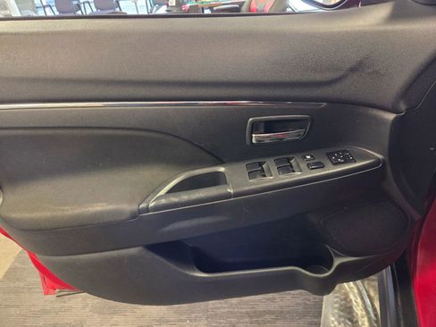 Used 2017 Mitsubishi Outlander Sport SE image 39