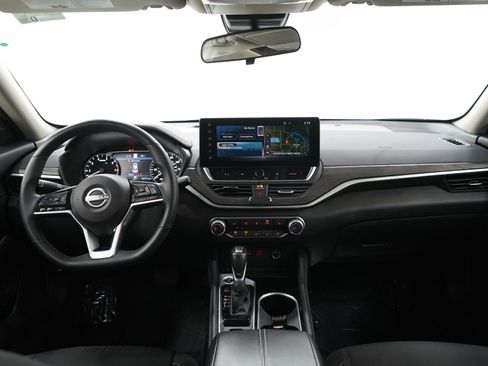 Used 2023 Nissan Altima 2.5 SV w/ SV Premium Package AWD/4WD image 14