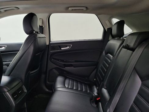 Used 2019 Ford Edge SEL w/ Equipment Group 201A AWD/4WD image 18