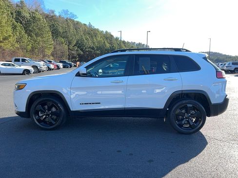 Used 2020 Jeep Cherokee Latitude Plus image 8