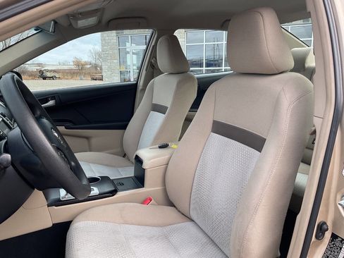 Used 2012 Toyota Camry LE image 15