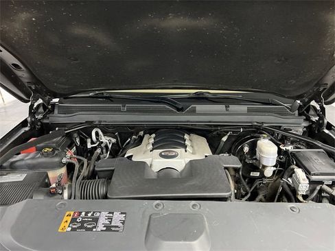 Used 2020 Cadillac Escalade Platinum image 31