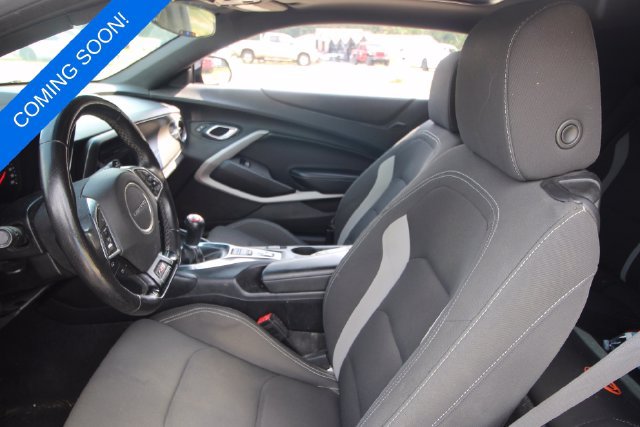Used 2018 Chevrolet Camaro SS RWD image 2