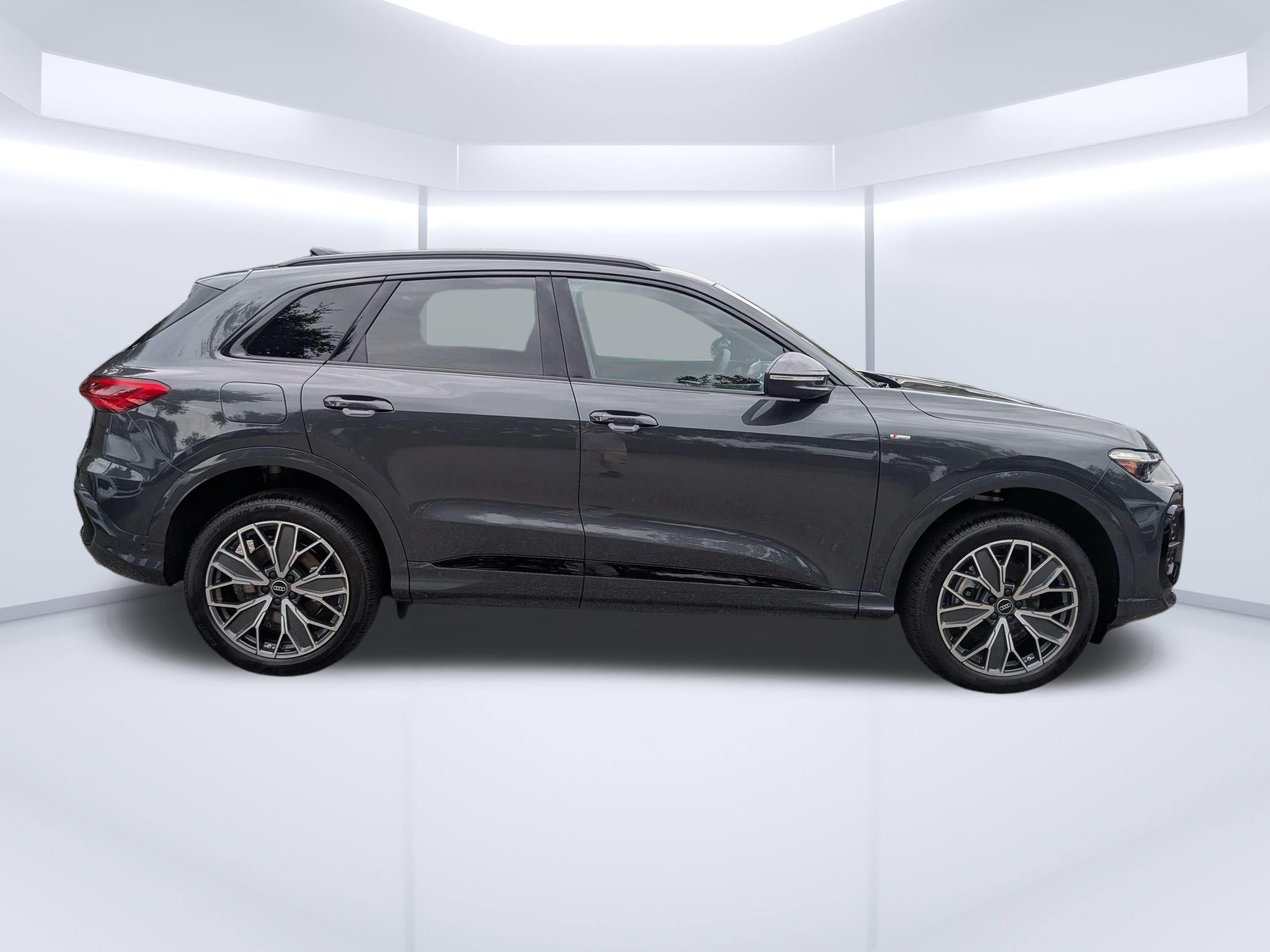 New 2026 Audi Q5 Premium Plus AWD/4WD image 3