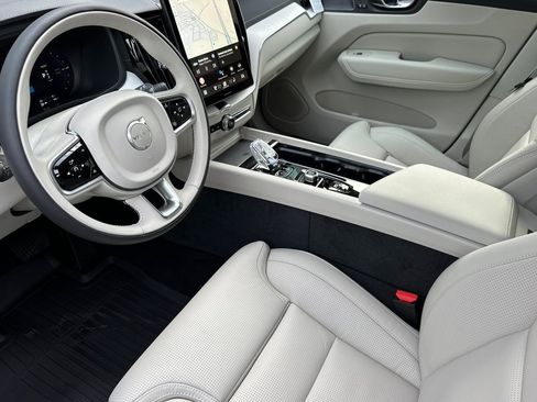 New 2026 Volvo XC60 T8 Ultra w/ Protection Package Premier AWD/4WD image 9