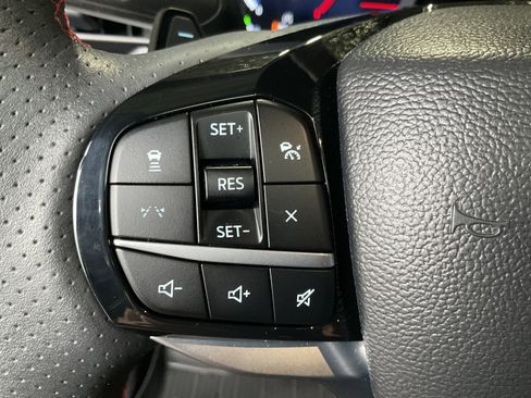 Used 2025 Ford Explorer ST image 33