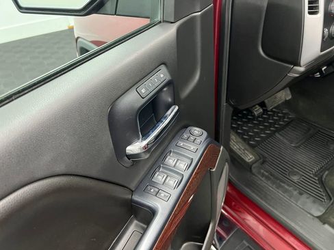 Used 2014 GMC Sierra 1500 SLT w/ Suspension Package, Off-Road image 11