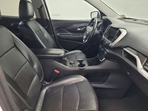 Used 2022 GMC Terrain SLT image 21