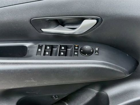 Used 2025 Hyundai Tucson SEL FWD image 18