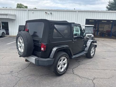 Used 2013 Jeep Wrangler Sahara w/ Connectivity Group AWD/4WD image 8