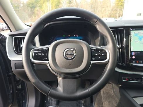 Certified 2025 Volvo XC60 B5 Plus image 29