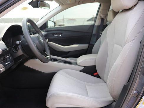 Used 2024 Honda Accord EX image 11