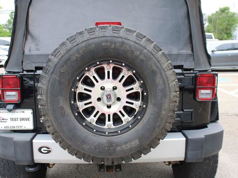 Used 2012 Jeep Wrangler Unlimited Sahara w/ Connectivity Group AWD/4WD image 25