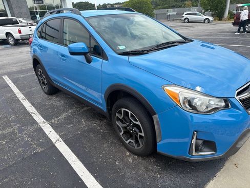 Used 2017 Subaru Crosstrek 2.0i Premium AWD/4WD image 6
