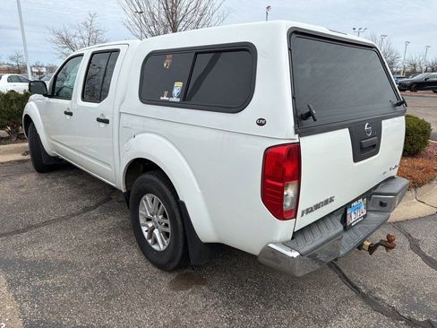 Used 2018 Nissan Frontier SV AWD/4WD image 2